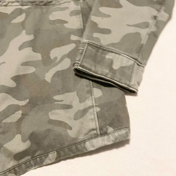 Triple Five Soul Hooded Jacket Camo Ladies Size Small Coat - Picture 15 of 16